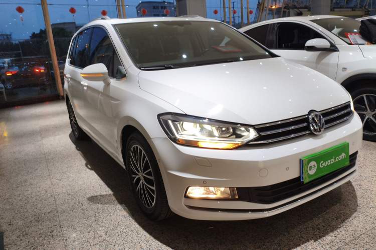 Used Volkswagen Touran 2018 Volkswagen Touran L 280TSI DSG Luxury Edition 7 Seats