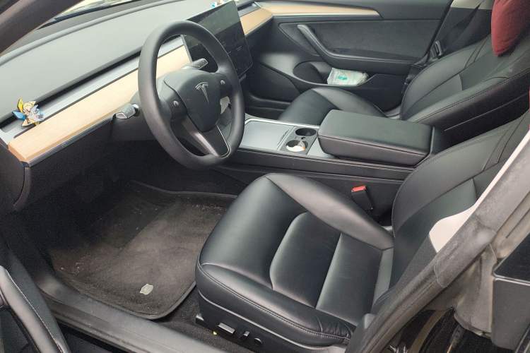 Used Tesla Model 3 2022 Rear-Wheel-Drive Version Left Front Seat