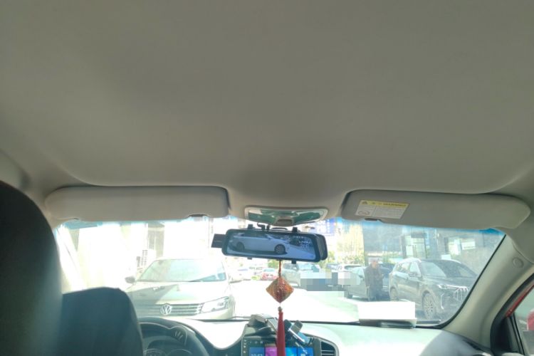 Used Roewe 350 2014 1.5L Automatic Xunda Edition
