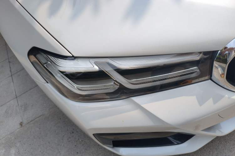 Used BMW 5 Series 2021 530Li Leading Model M Sport Package Right Front Headlight