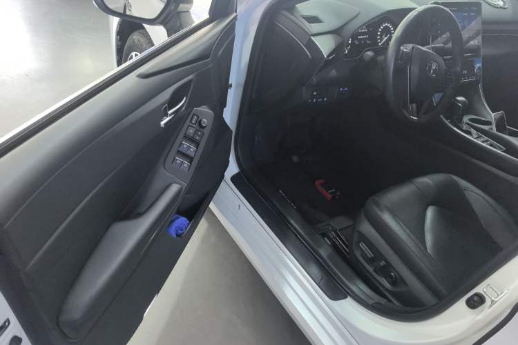 Used Toyota Avalon 2023 2.5L Luxury Edition