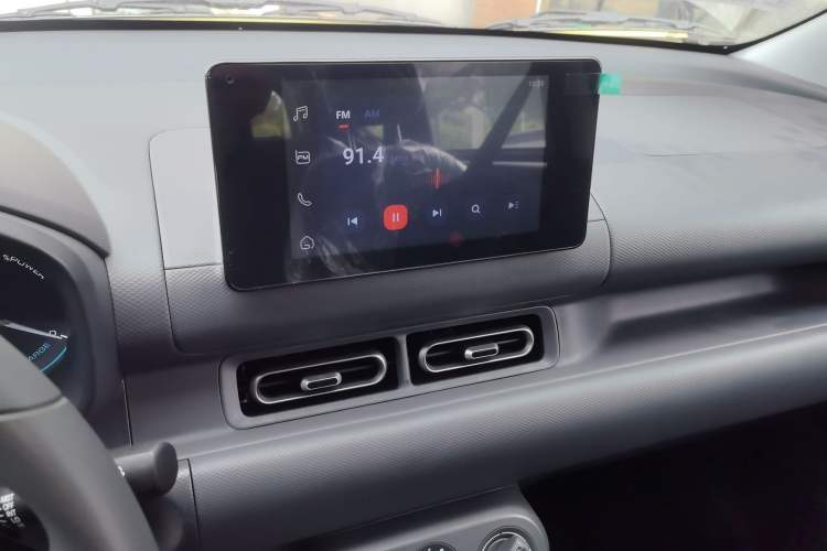 Used Wuling Hongguang New Energy 2024 All-Electric Model 300KM Standard Version