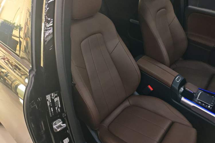 Used Mercedes-Benz GLB 2024 GLB 220 4MATIC