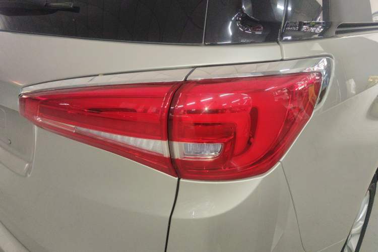 Used Buick GL8 2018 ES 28T Premium Model China VI Standard