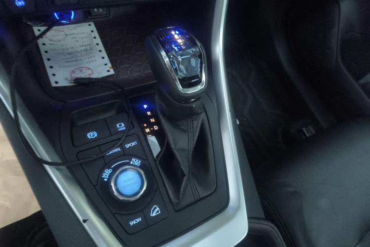 Used Toyota RAV4 2020 2.0L CVT Four-Wheel Drive Prestige Edition
