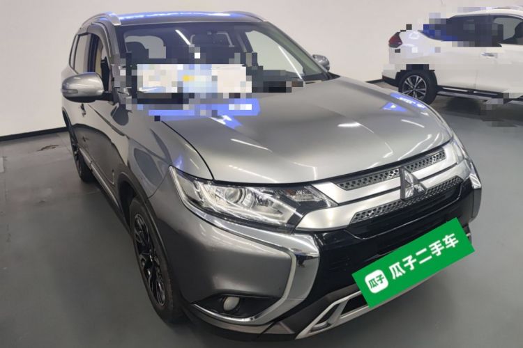 Used Mitsubishi Outlander 2020 2.0L Two-Wheel Drive Comfort Edition 7-Seater