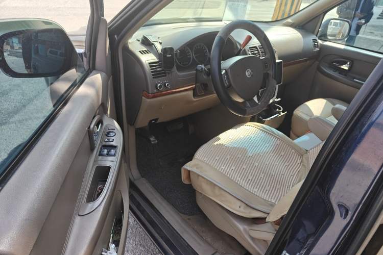 Used Buick GL8 2011 2.4L CT Comfort Edition