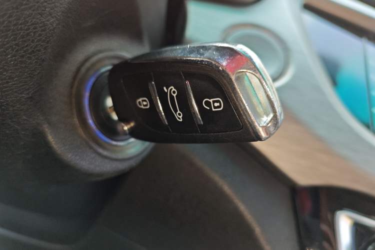 Used Geely Auto Vision X3 2017 1.5L Manual Luxury Model
