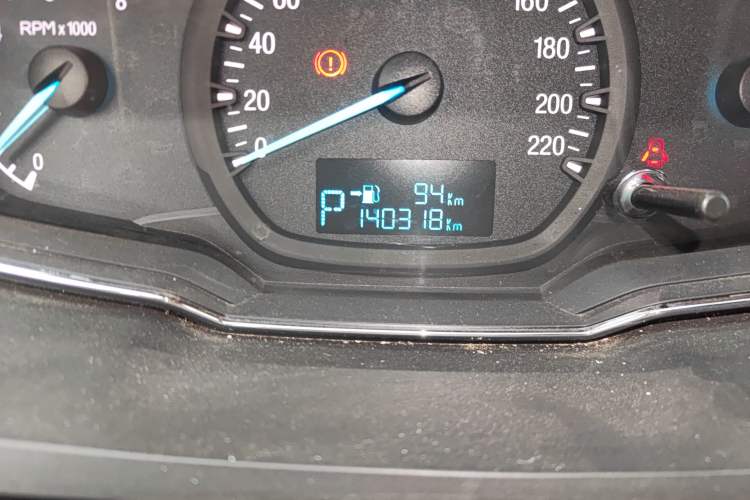 Used Ford Escort 2015 1.5L Automatic Fashion Model Odometer Close Up