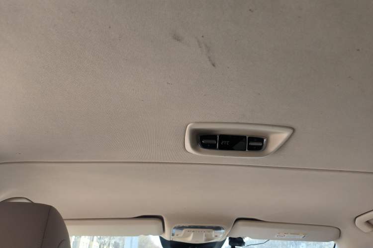 Used Mercedes-Benz V-Class 2016 V 260 Avantgarde Edition
