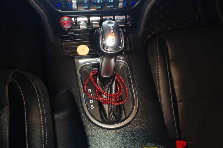 Used Ford Mustang 2018 2.3L EcoBoost Gear Lever