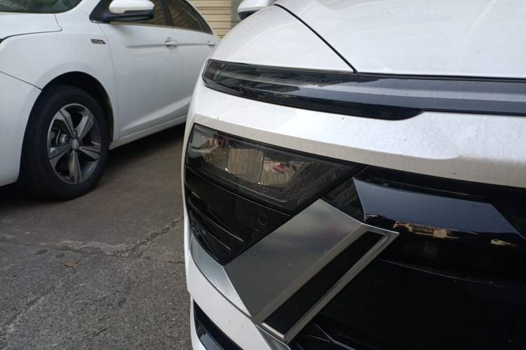 Used Hyundai Sonata 2024 1.5T Pro Right Front Headlight