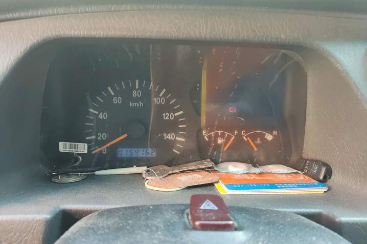 Used Dongfeng Xiaokang V07S 2011 1.0L Base Version AF10-06 Instrument Cluster