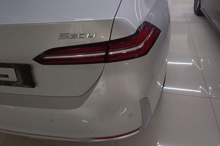 Used BMW 5 Series 2024 530Li Leading Luxury Package Right Rear Taillight