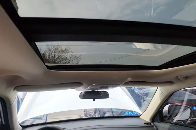 Used Geely Auto Emgrand X7 Sport 2016 1.8TD Automatic ZhiShang Model