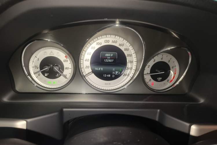 Used Mercedes-Benz GLK-Class 2013 GLK 300 4MATIC Dynamic Sunroof Model
