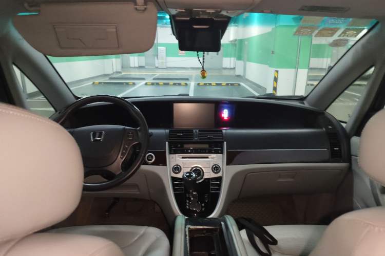 Used Luxgen MASTER CEO 2013 2.2T Executive Edition
