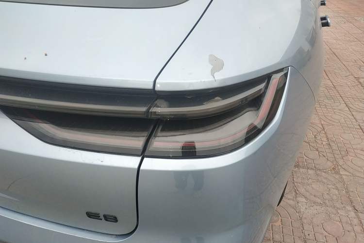 Used Geely Galaxy E8 2025 620 km All-Wheel Drive Starship LiDAR-Enabled Intelligent Driving Version Exterior 3