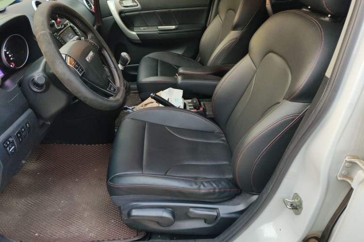 Used Haval H6 2016 Upgraded Model 1.5T Manual Two-Wheel Drive Elite Version
