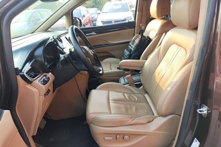 Used Buick GL8 2017 ES 28T Flagship Model China V Standard
