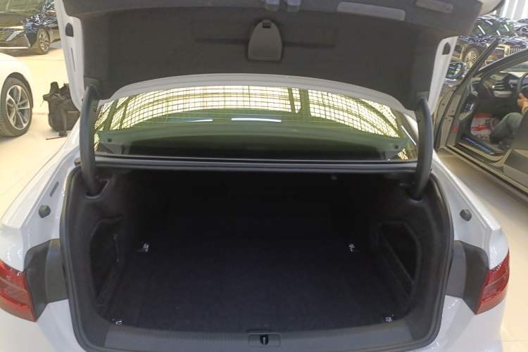 Used Audi A4L 2018 30th Anniversary Edition 40 TFSI Fashion Model