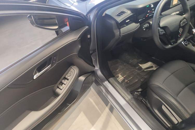 Used Roewe i5 2023 1.5L CVT Luxury Edition Driver Seat