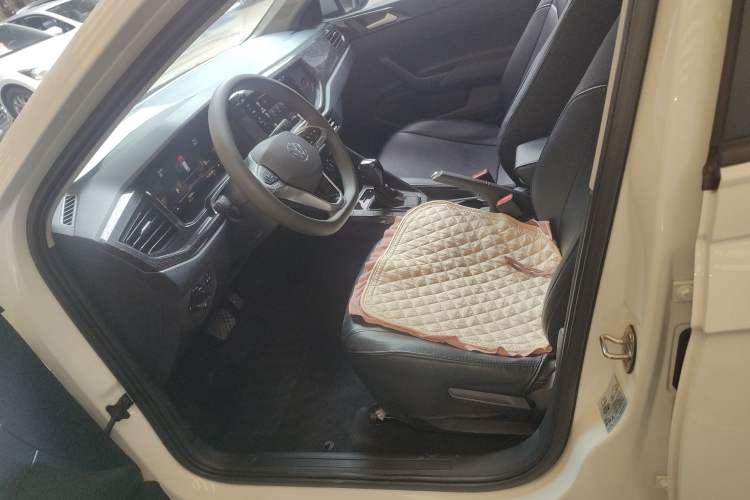 Used Volkswagen Lavida 2023 New Sharp 1.5L Automatic Excellent New Edition
