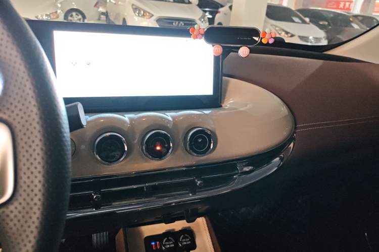 Used Wuling Bingo 2023 333 km Lingxi Connected+ Version
