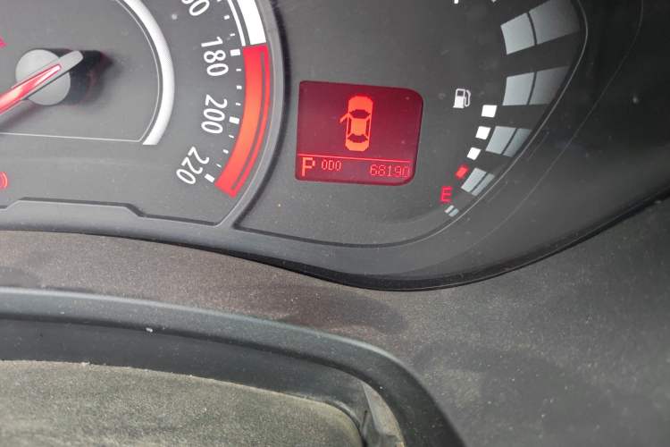 Used GAC Trumpchi GA3S Vision 2014 1.6L Automatic Luxury ESP Version Odometer Close Up