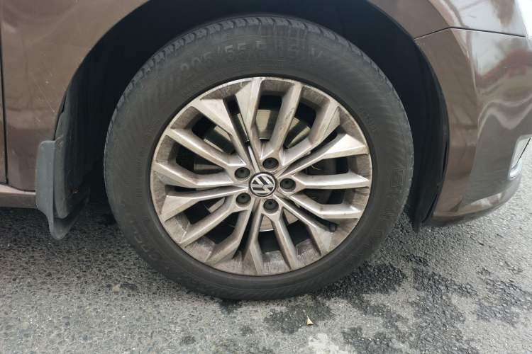 Used Volkswagen Gran Lavida 2013 1.4 TSI Automatic Luxury Model