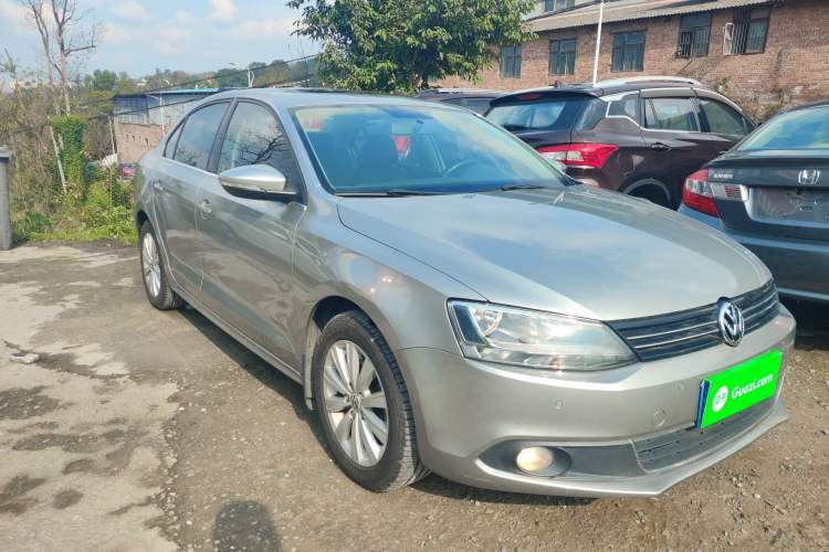 Used Volkswagen Sagitar 2014 Revised Version 1.4TSI Automatic Luxury Edition
