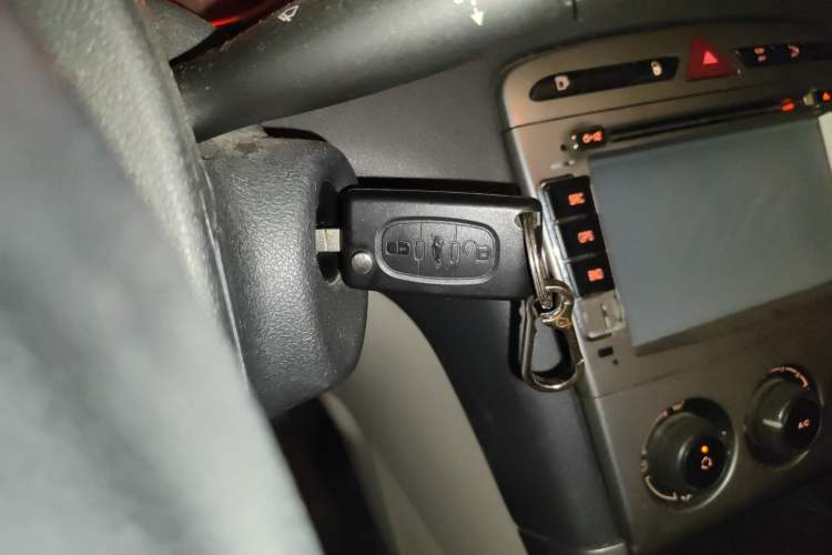 Used Peugeot 408 2011 2.0L Automatic Comfort Edition
