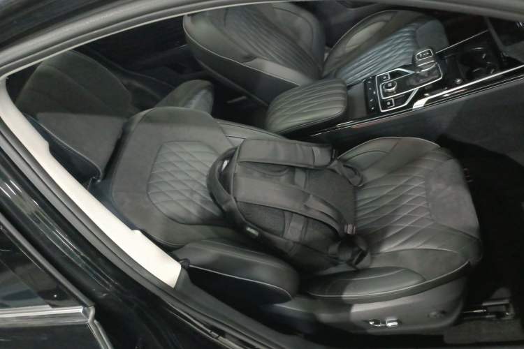 Used Hongqi HS5 2022 Revised Version 2.0T Smart Connect Flagship Edition Right Front Seat