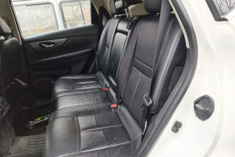 Used Nissan X-Trail 2014 2.0L CVT Comfort Edition 2WD Left Rear Seat