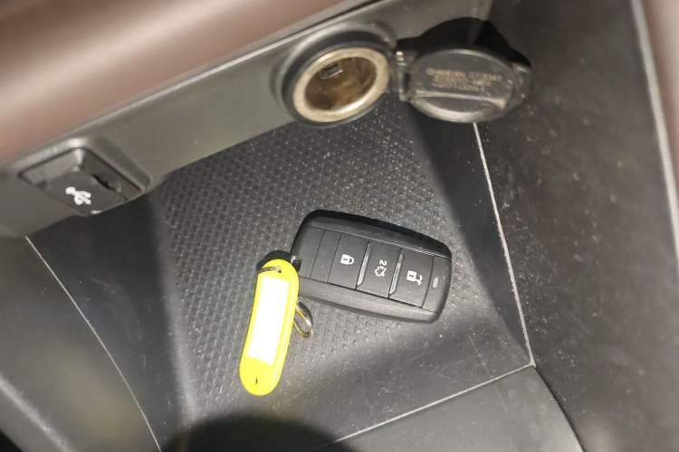 Used CHANGAN Eado DT 2019 1.6L Automatic Smart Enjoyment Model China VI Standard
