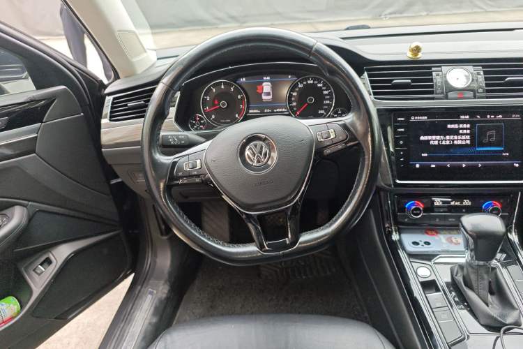 Used Volkswagen Phideon 2018 Revised Version 380TSI Two-Wheel Drive Business Edition