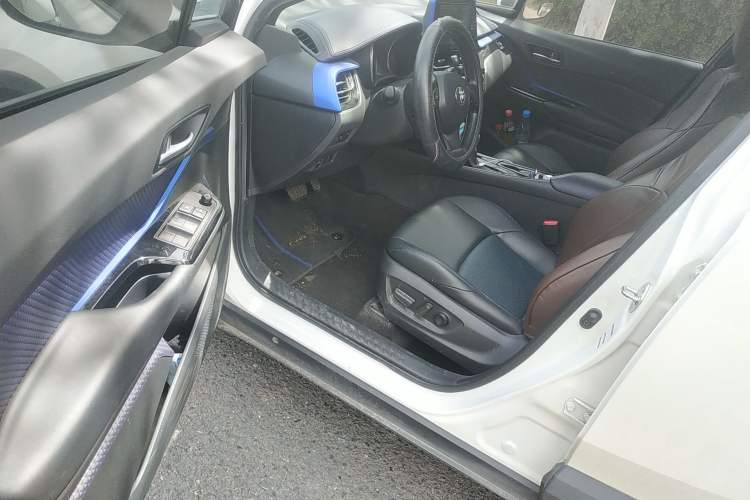 Used Toyota C-HR 2020 2.0L Leading Edition
