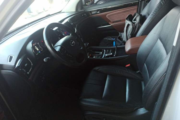 Used GAC Trumpchi GS8 2017 320T Two-Wheel Drive Luxury Smart Connectivity Version (7 Seats)
