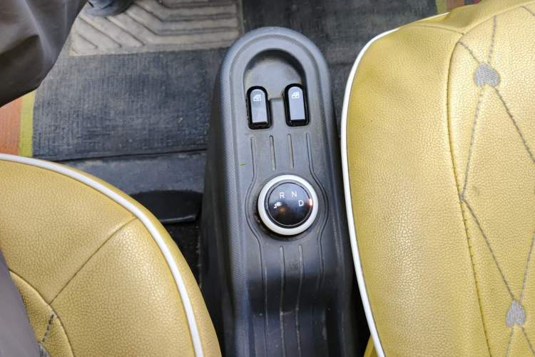 Used Wuling Hongguang MINIEV 2021 Macaron Premium Model – Lithium-NMC