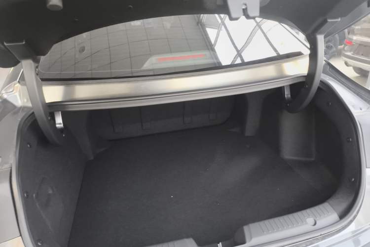 Used CHANGAN Eado PHEV 2025 Smart New Blue Whale 145KM High-Energy Edition
