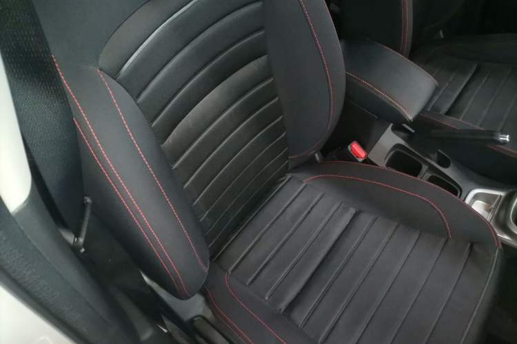 Used Suzuki Vitara 2016 1.6L Manual Two-Wheel Drive Entry-Level Trim