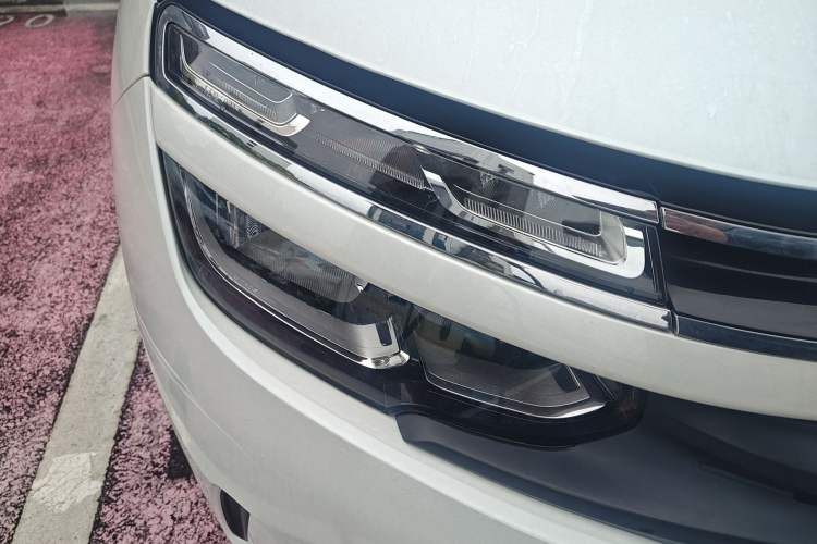 Used Citroen C5 AIRCROSS 2020 360THP Comfort Edition Right Front Headlight