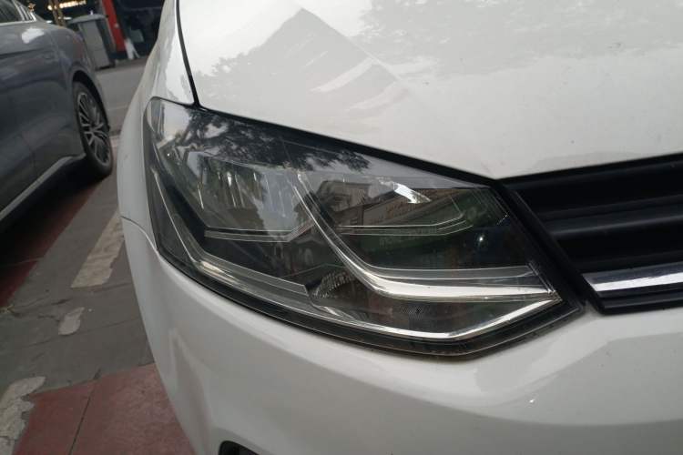 Used Volkswagen Polo 2016 1.6L Automatic Comfort Model