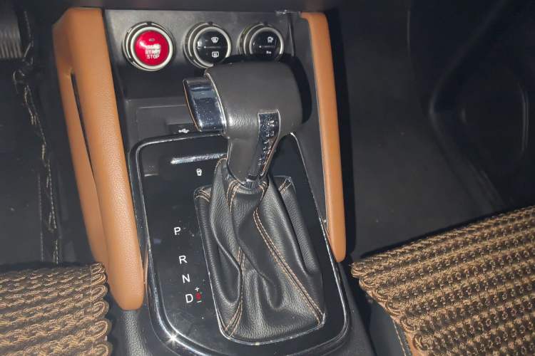 Used CHANGAN OSHAN CX70 2017 CX70T 1.5T Automatic Zunqing Edition Gear Lever