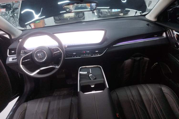 Used Buick LaCrosse 2025 Platinum Avia Edition
