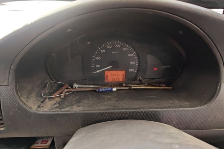 Used Wuling Rongguang  Odometer Close Up