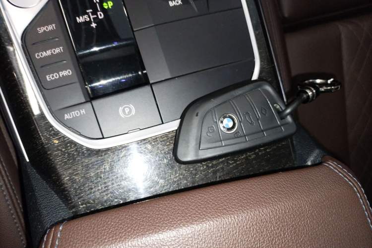 Used BMW 3 Series 2022 Restyled 325Li xDrive M Sport Package Vehicle Key