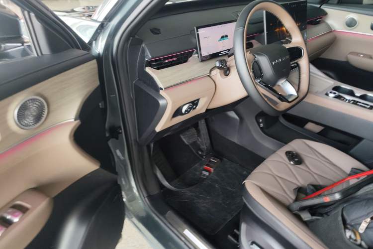 Used Chery Fengyun T8 2025 1.5T 130km Deluxe Version 5 Seats
