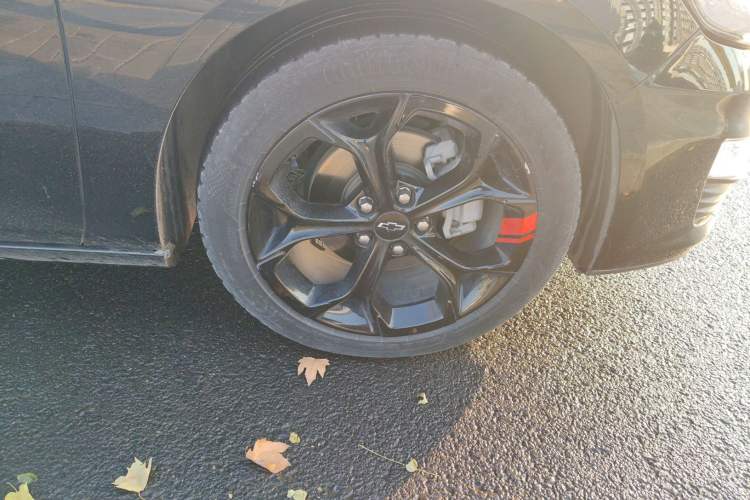 Used Chevrolet Malibu XL 2020 Redline 550T Automatic Sport Edition Right Front Wheel Hub