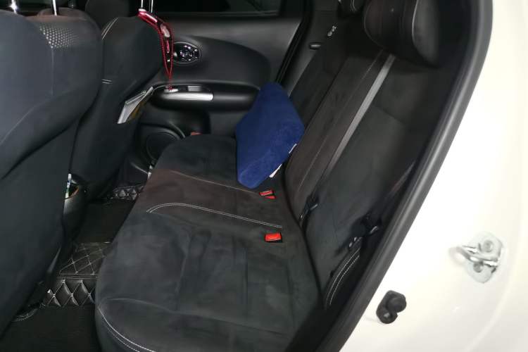 Used Infiniti ESQ 2014 1.6L Spontaneous Edition